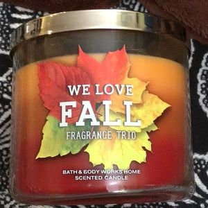 Bath and body works trio we love fall candle